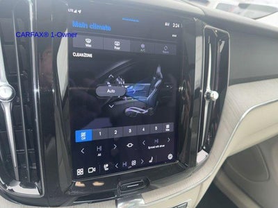 2023 Volvo XC60 B5 AWD Plus Dark Theme