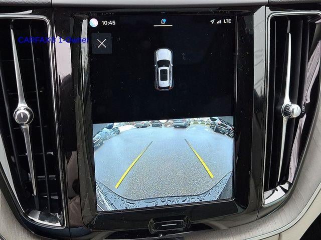 2023 Volvo XC60 B5 AWD Plus Dark Theme