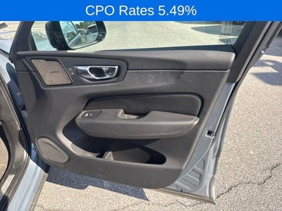 2023 Volvo XC60 B5 AWD Plus Dark Theme