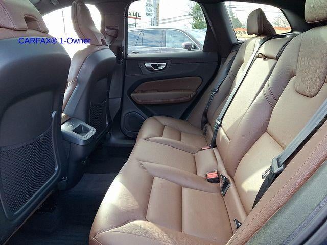 2023 Volvo XC60 B5 AWD Plus Dark Theme