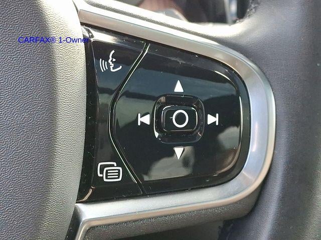 2023 Volvo XC60 B5 AWD Plus Dark Theme