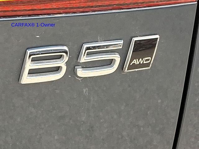 2023 Volvo XC60 B5 AWD Plus Dark Theme