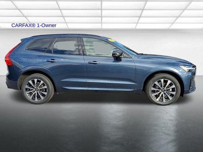2023 Volvo XC60 B5 AWD Plus Dark Theme