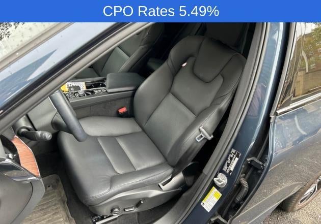2023 Volvo XC60 B5 AWD Plus Dark Theme