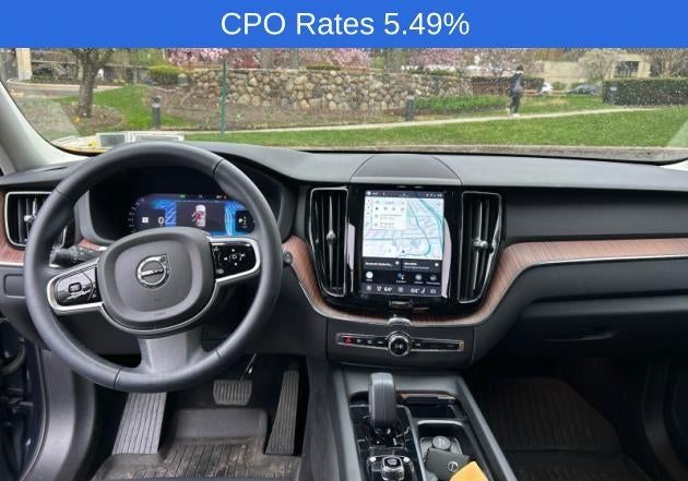 2023 Volvo XC60 B5 AWD Plus Dark Theme