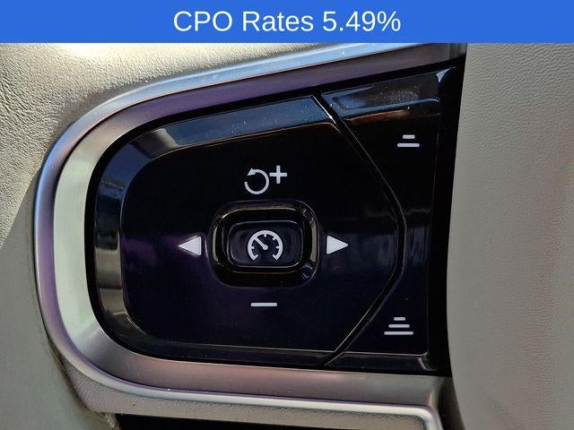 2023 Volvo XC60 B5 AWD Plus Dark Theme