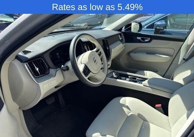 2023 Volvo XC60 B5 AWD Plus Dark Theme