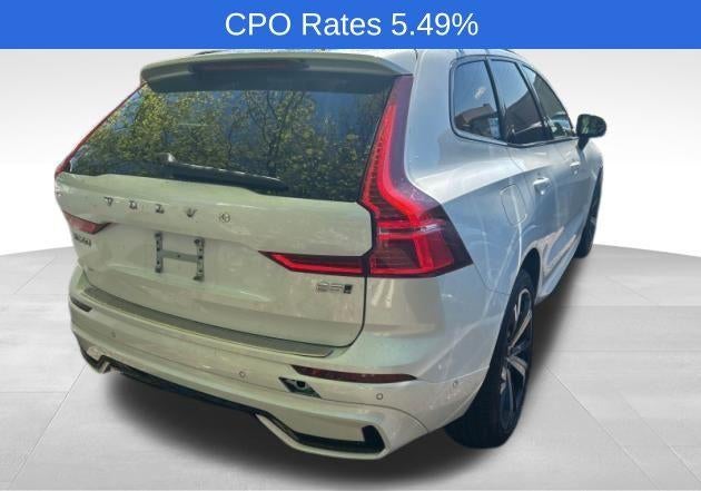 2023 Volvo XC60 B5 AWD Ultimate Dark Theme