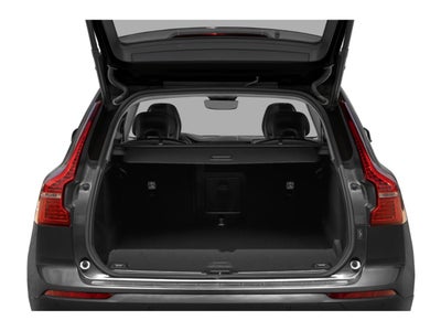 2023 Volvo XC60 B5 AWD Ultimate Dark Theme