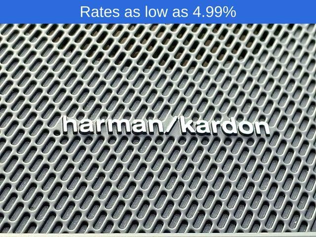 2023 Volvo XC60 B5 AWD Ultimate Dark Theme