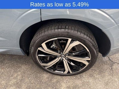 2023 Volvo XC60 B5 AWD Ultimate Dark Theme