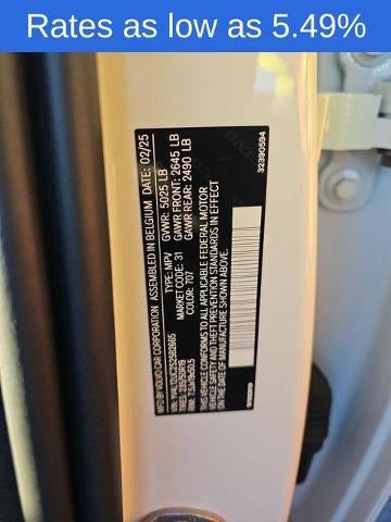 2025 Volvo XC40 B5 AWD Plus Dark Theme