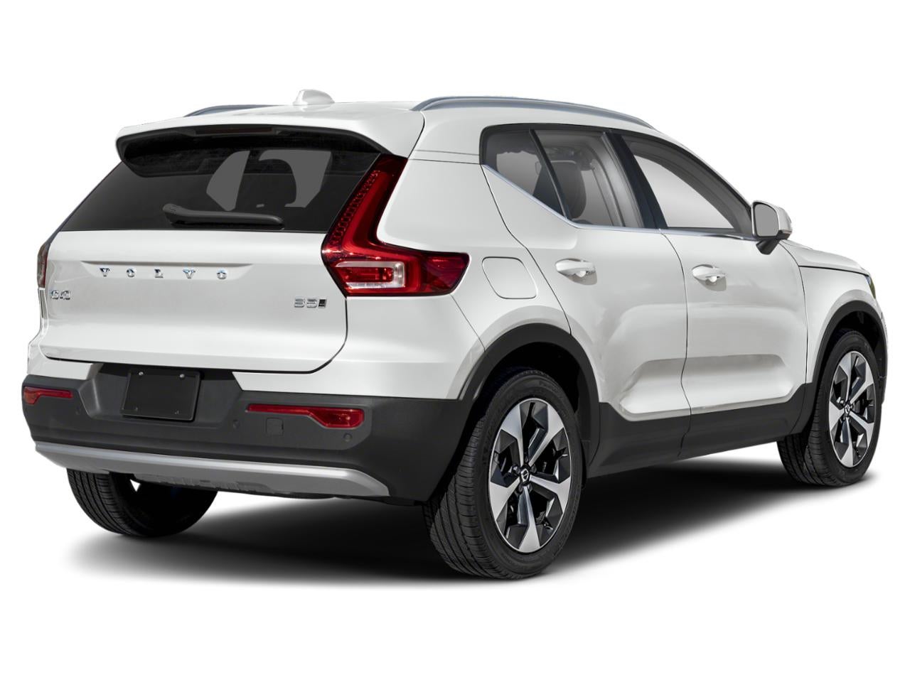 2025 Volvo XC40 B5 AWD Plus Dark Theme
