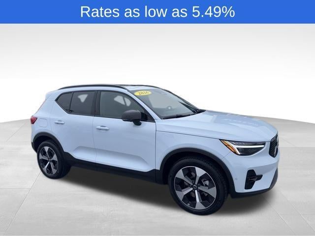 2026 Volvo XC40 B5 AWD Plus