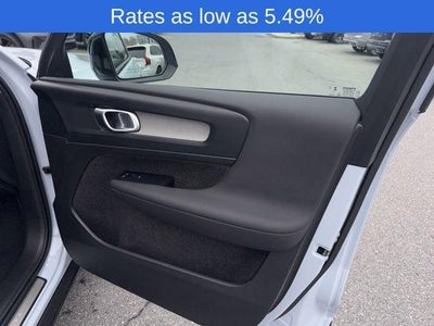 2026 Volvo XC40 B5 AWD Plus