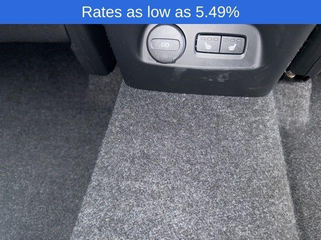 2026 Volvo XC40 B5 AWD Plus