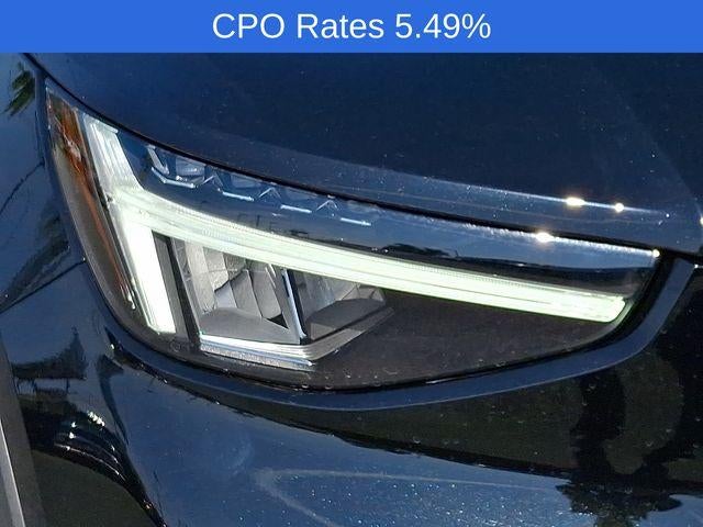 2025 Volvo XC40 B5 AWD Plus Dark Theme