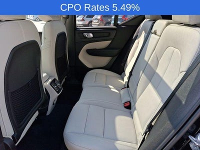 2025 Volvo XC40 B5 AWD Plus Dark Theme