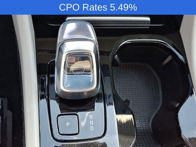2025 Volvo XC40 B5 AWD Plus Dark Theme