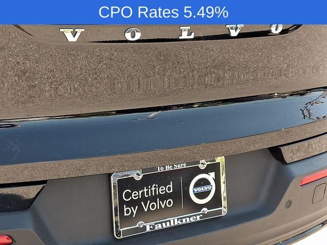 2025 Volvo XC40 B5 AWD Plus Dark Theme