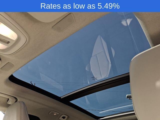 2023 Volvo XC40 B5 AWD Plus Bright Theme