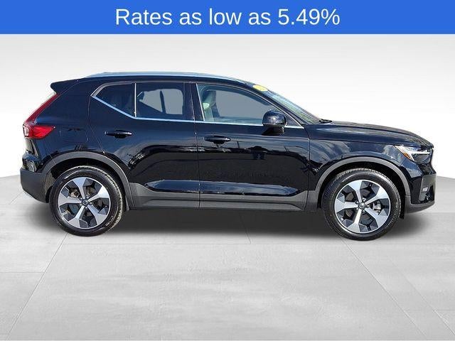 2023 Volvo XC40 B5 AWD Plus Bright Theme