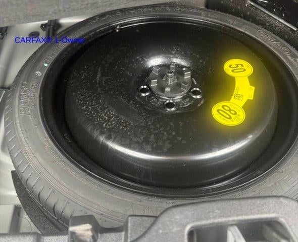 2023 Volvo XC40 B5 AWD Plus Bright Theme