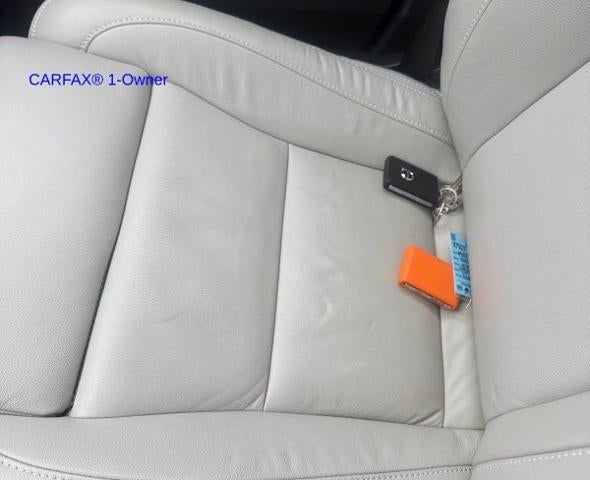 2023 Volvo XC40 B5 AWD Plus Bright Theme