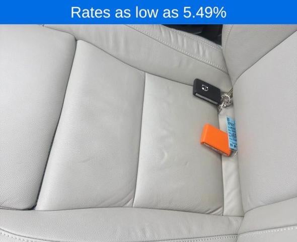 2023 Volvo XC40 B5 AWD Plus Bright Theme