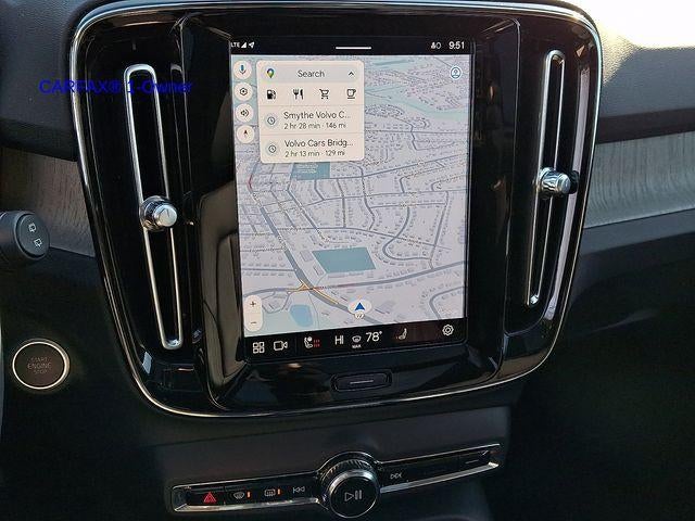 2023 Volvo XC40 B5 AWD Plus Dark Theme