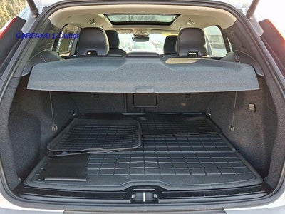 2023 Volvo XC40 B5 AWD Plus Dark Theme