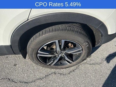 2023 Volvo XC40 B5 AWD Plus Dark Theme