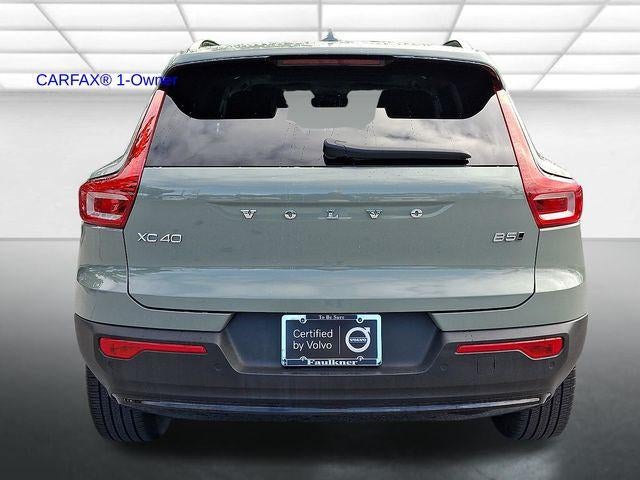 2023 Volvo XC40 B5 AWD Plus Dark Theme