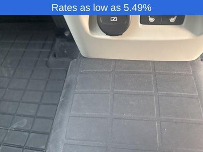 2023 Volvo XC40 B5 AWD Plus Dark Theme