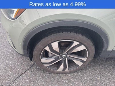 2023 Volvo XC40 B5 AWD Plus Dark Theme