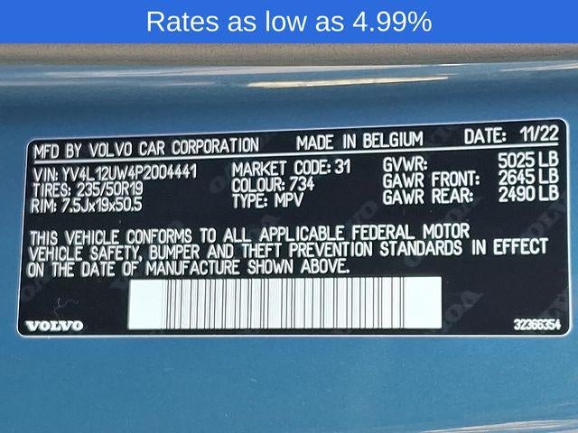 2023 Volvo XC40 B5 AWD Plus Dark Theme