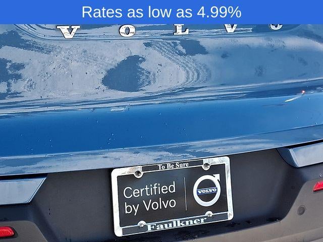 2023 Volvo XC40 B5 AWD Plus Dark Theme