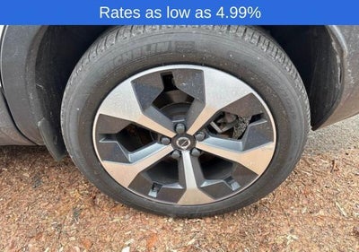 2023 Volvo XC40 B5 AWD Plus Dark Theme