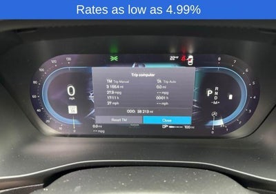 2023 Volvo XC40 B5 AWD Plus Dark Theme