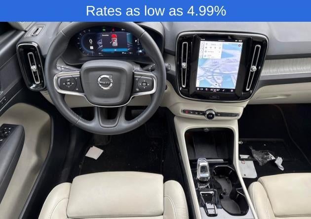 2023 Volvo XC40 B5 AWD Plus Dark Theme