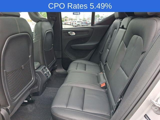 2023 Volvo XC40 B5 AWD Plus Dark Theme