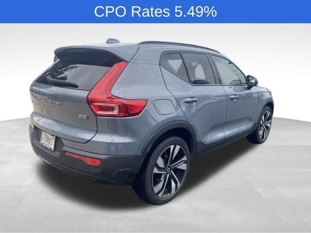 2023 Volvo XC40 B5 AWD Ultimate Dark Theme