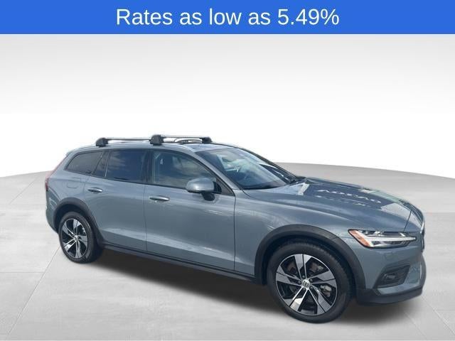 2024 Volvo V60 Cross Country B5 AWD Plus