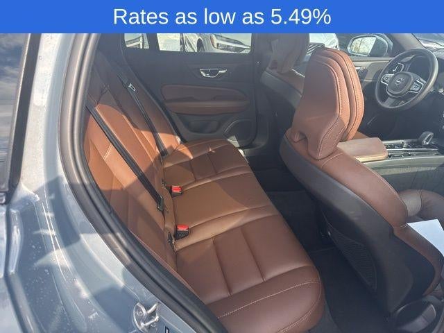 2024 Volvo V60 Cross Country B5 AWD Plus