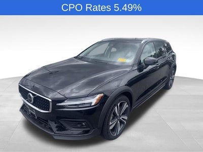2024 Volvo V60 Cross Country B5 AWD Plus
