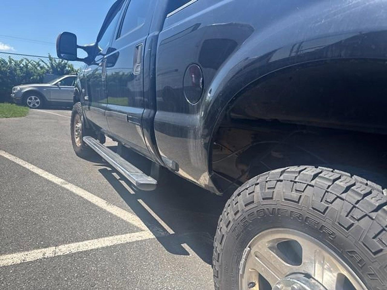 2005 Ford Super Duty F-350 SRW Lariat