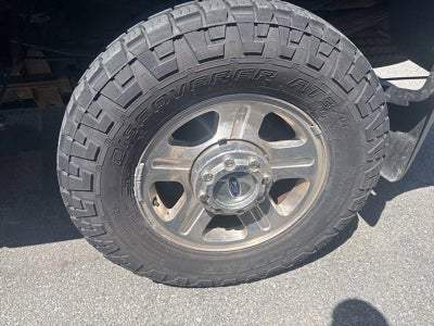 2005 Ford Super Duty F-350 SRW Lariat