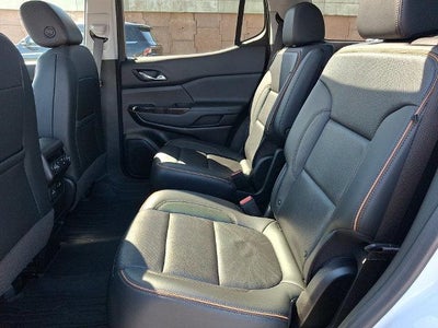 2022 GMC Acadia AWD AT4