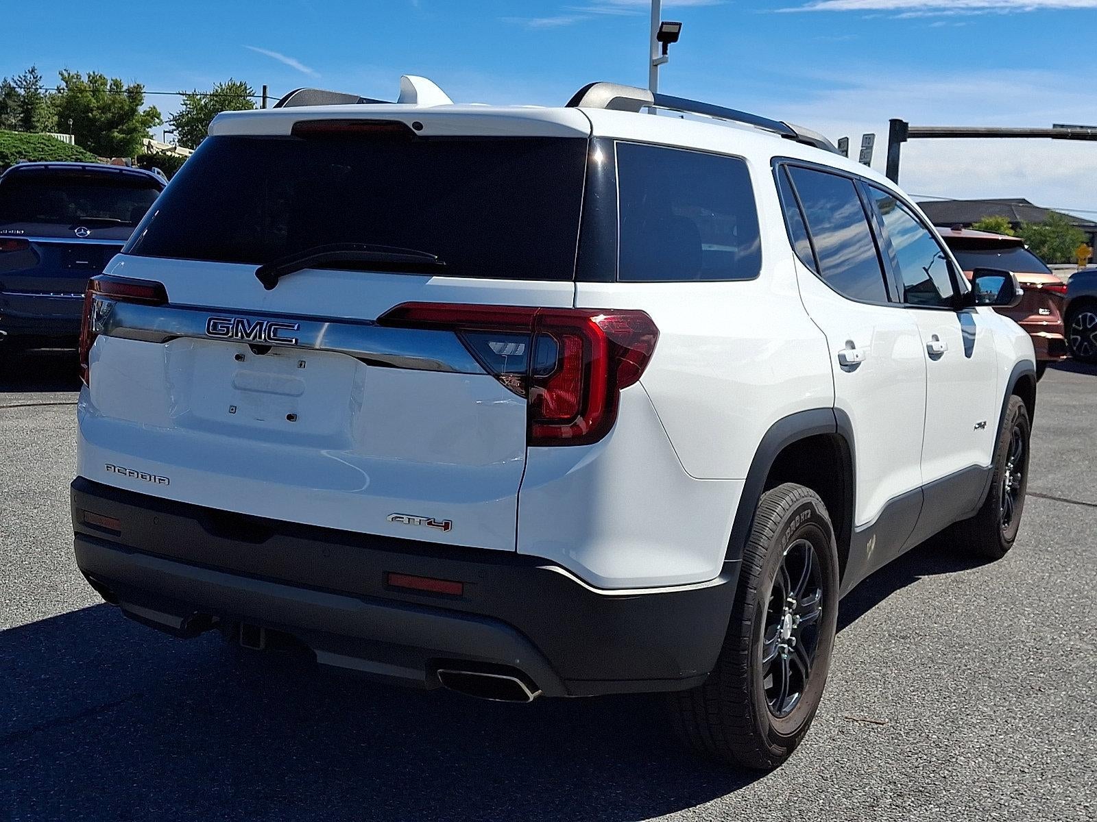 2022 GMC Acadia AWD AT4
