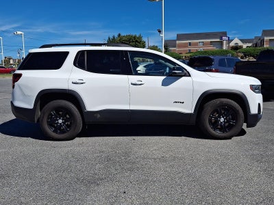 2022 GMC Acadia AWD AT4